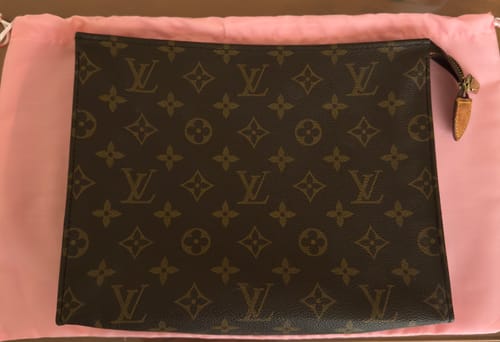 Customer photo review of Vintage Louis Vuitton Monogram Toiletry 26 Pouch 8KH83JY 050724 H