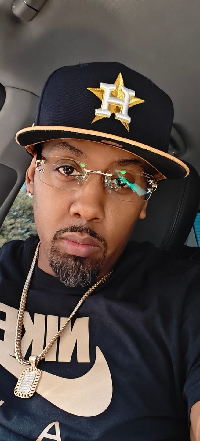 Customer photo review of 18K GOLD BLACK MARBLE