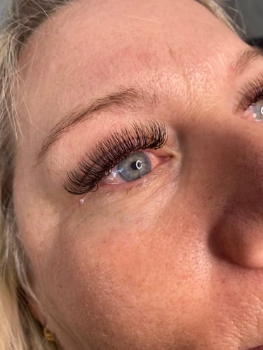 Customer photo review of 5D (Gold Range) Premade Russian Volume