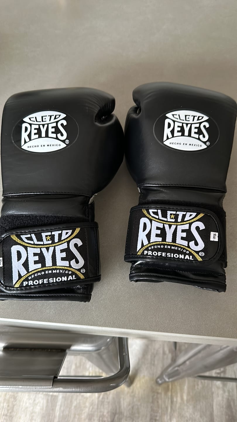 Customer photo review of Cleto Reyes Bokshandschoenen Sparring - Zwart