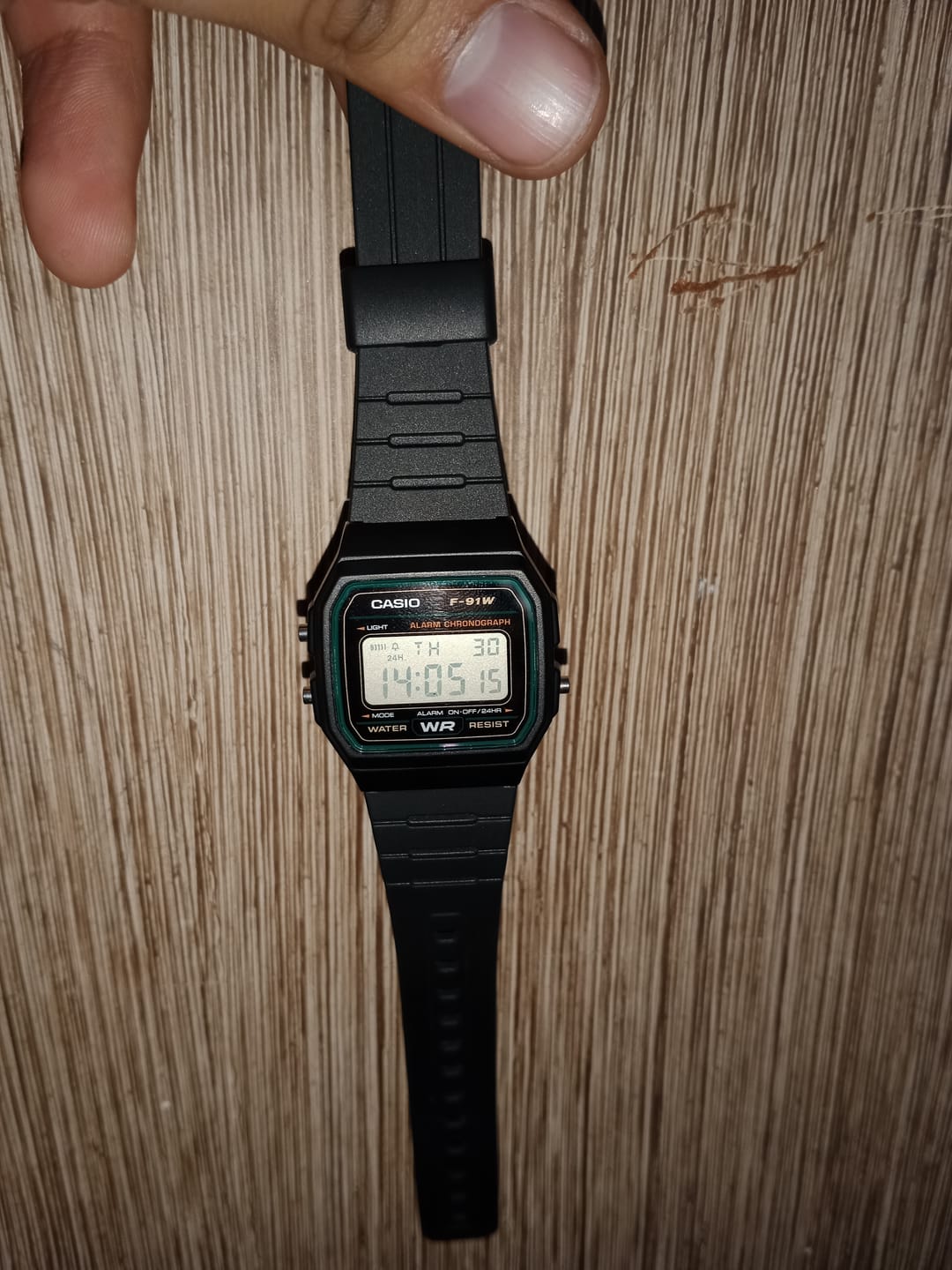 Customer photo review of Reloj Casio Vintage F-91W-3DG Clásico Líneas Verdes