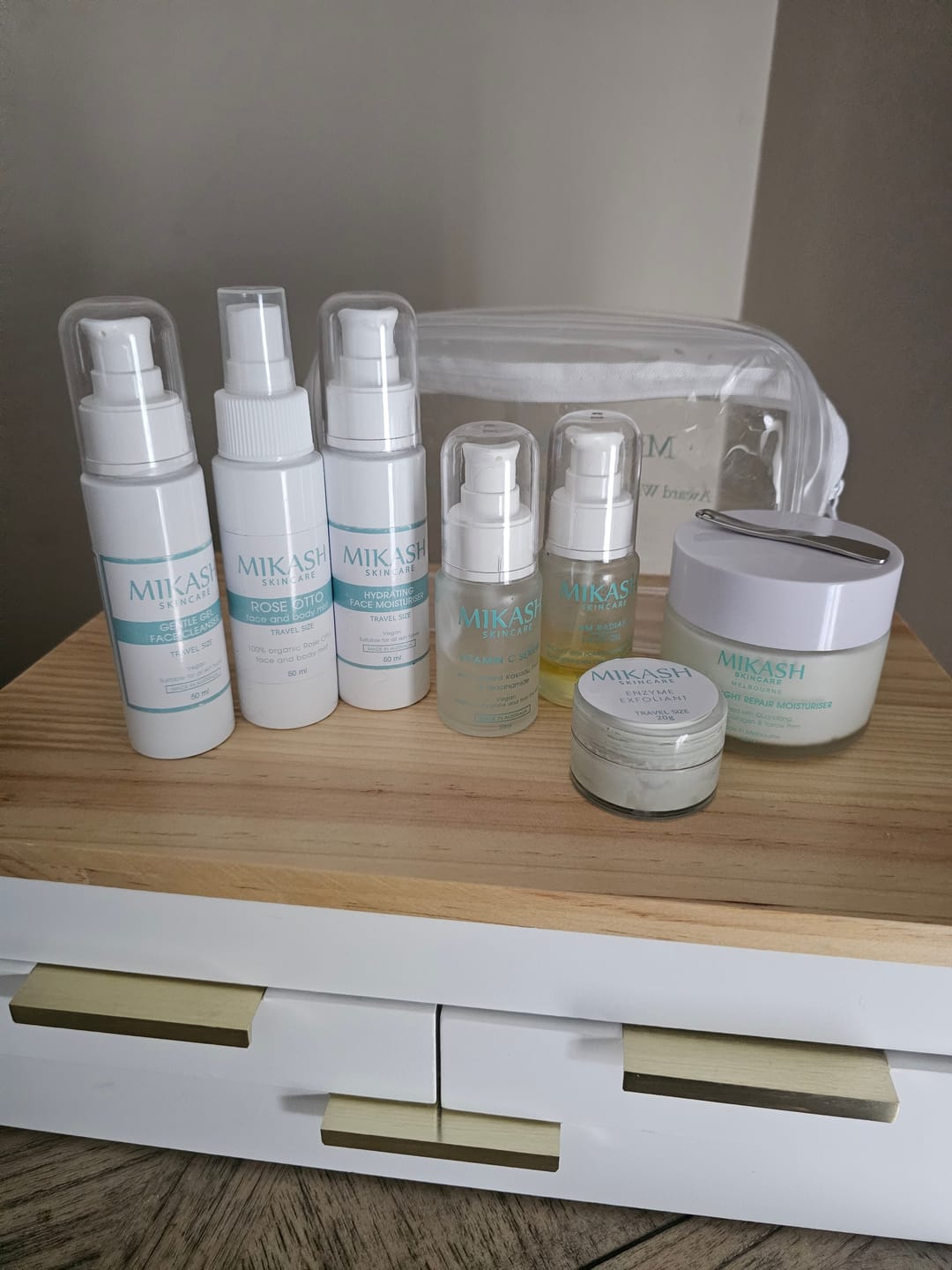 Customer photo review of Mikash trial size skincare set