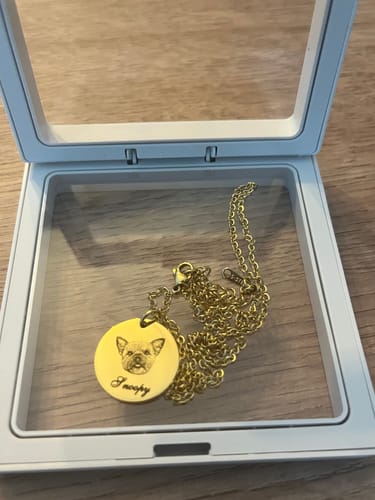 Customer photo review of Collier médaille personnalisée gravure photo animal en acier inoxydable