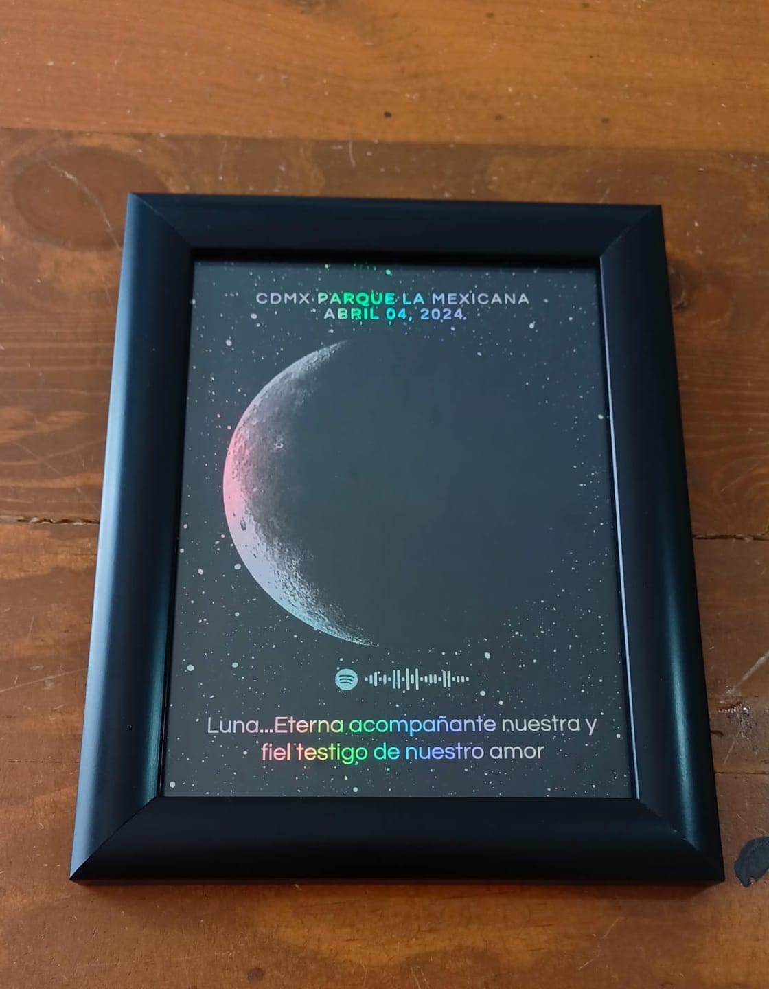Customer photo review of Mapa Lunar Holográfico