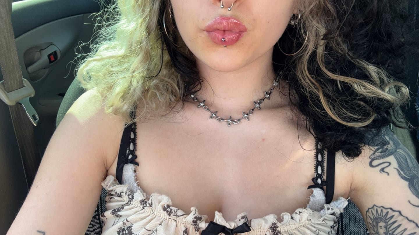 Customer photo review of DYT CHOKER