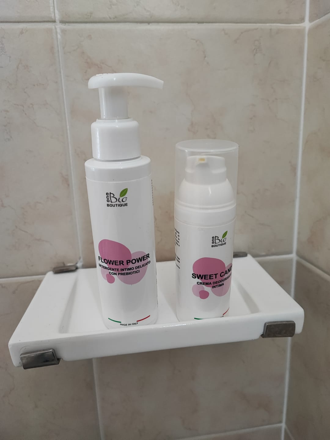 Customer photo review of V Skincare Kit