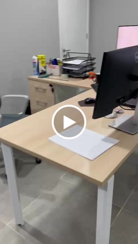 Customer video review of Escritorio Neo 160x70