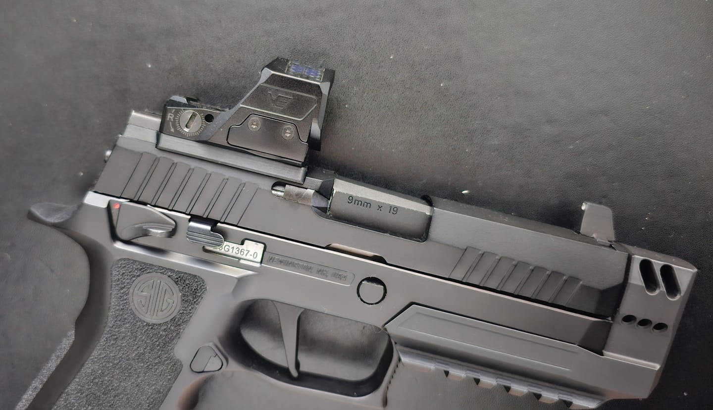 Customer photo review of Vector Optics SCRD-SM64 Frenzy-X 1x19x26 MRS GenII Solar Power Multi-Reticle