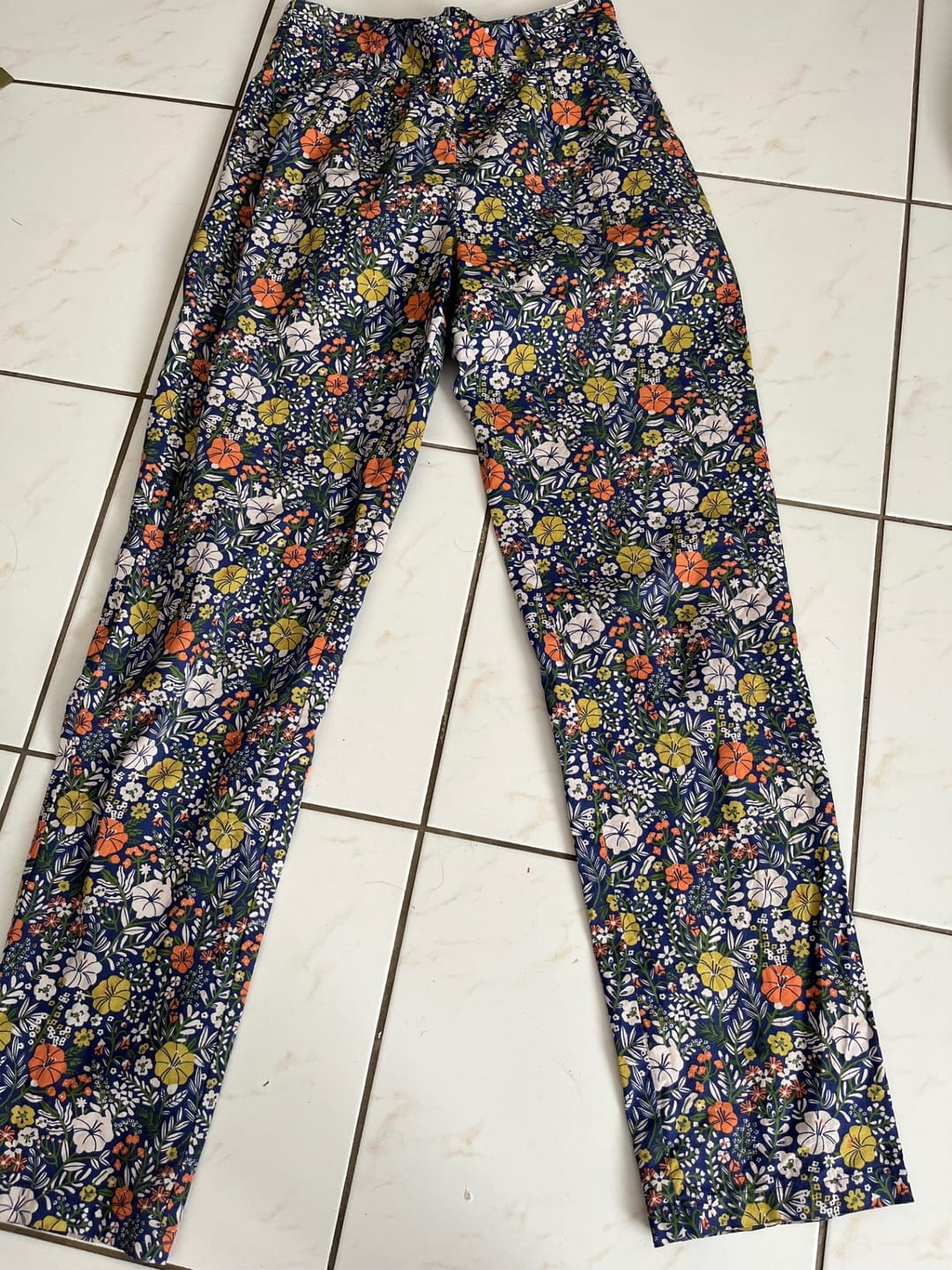 Customer photo review of Pantalon Marcus - Coton fleuri marine