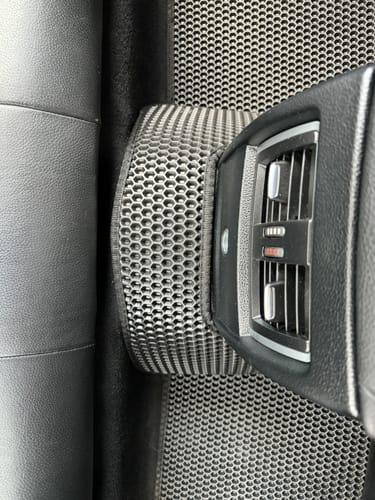 Viktoriia K. review of Dywaniki samochodowe na zamówienie - Przód i tył image 1 out of 2