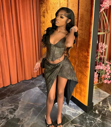 Customer photo review of Curtain Bangs 13x4 Lace Wig Chic Retro Body Wave Human Hair Wigs with Adjustable Strap