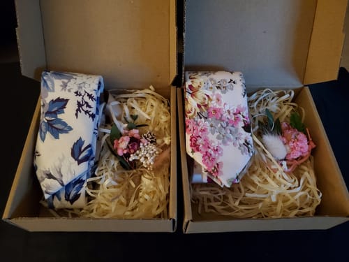 Customer photo review of White Floral Boutonniere Set