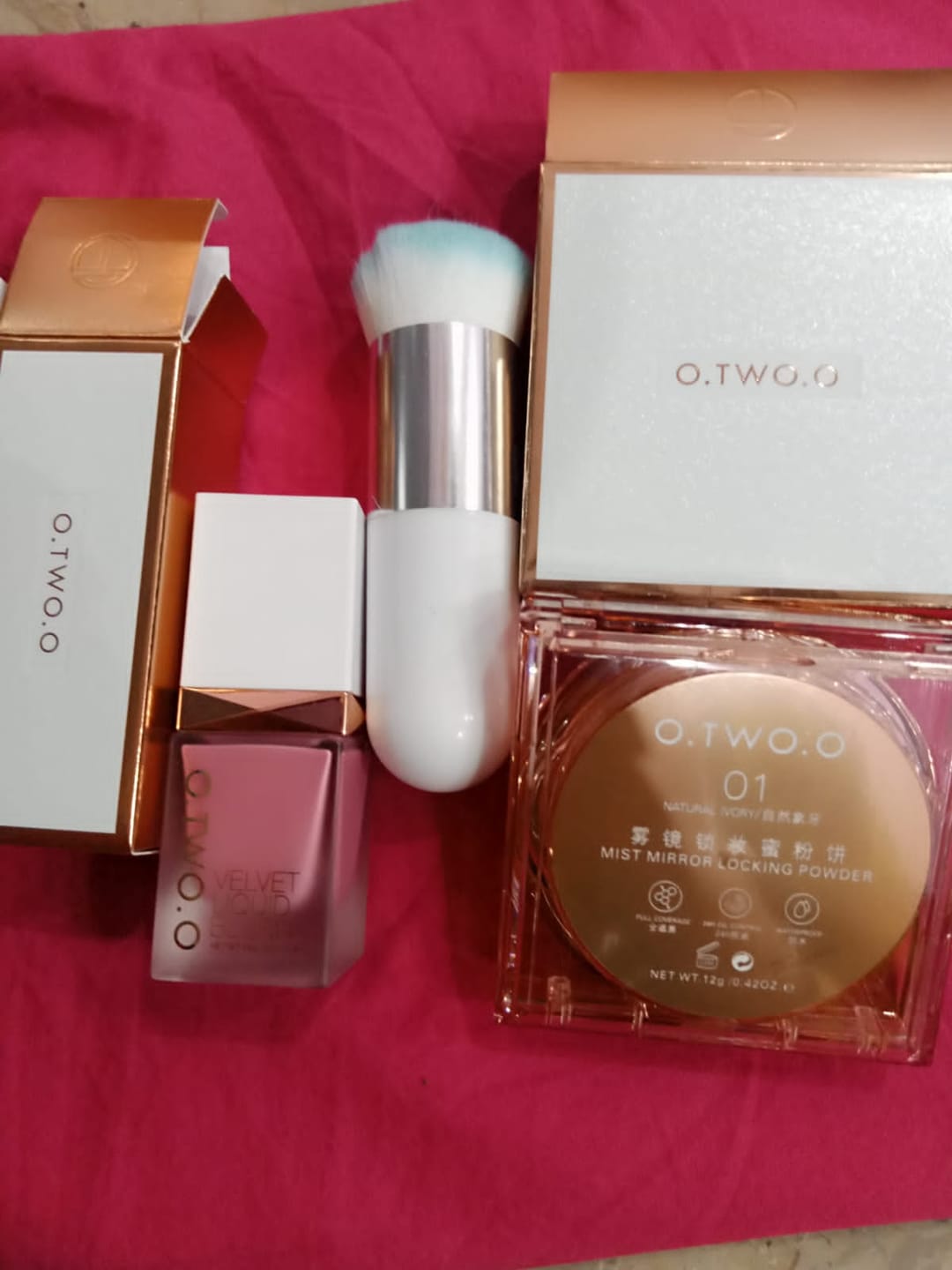 Customer photo review of O.TWO.O POLISHED SOFT CLARITY MIST CUSHION CREAM