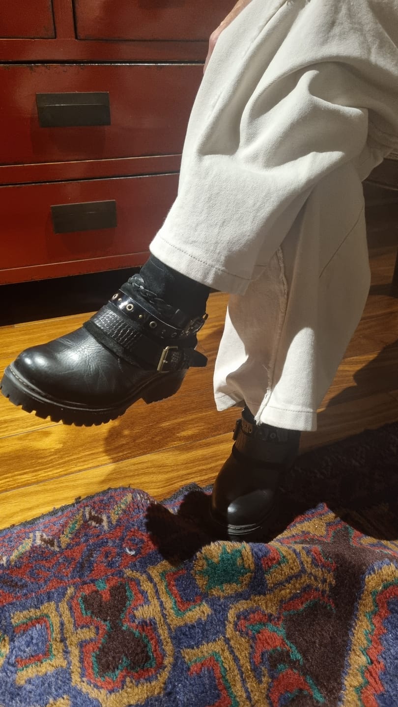Customer photo review of Botin Mujer / Queltehue Negro