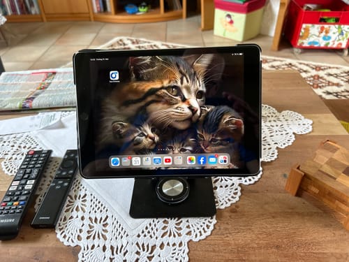 Customer photo review of Drehbare Laptophalterung aus Aluminiumlegierung