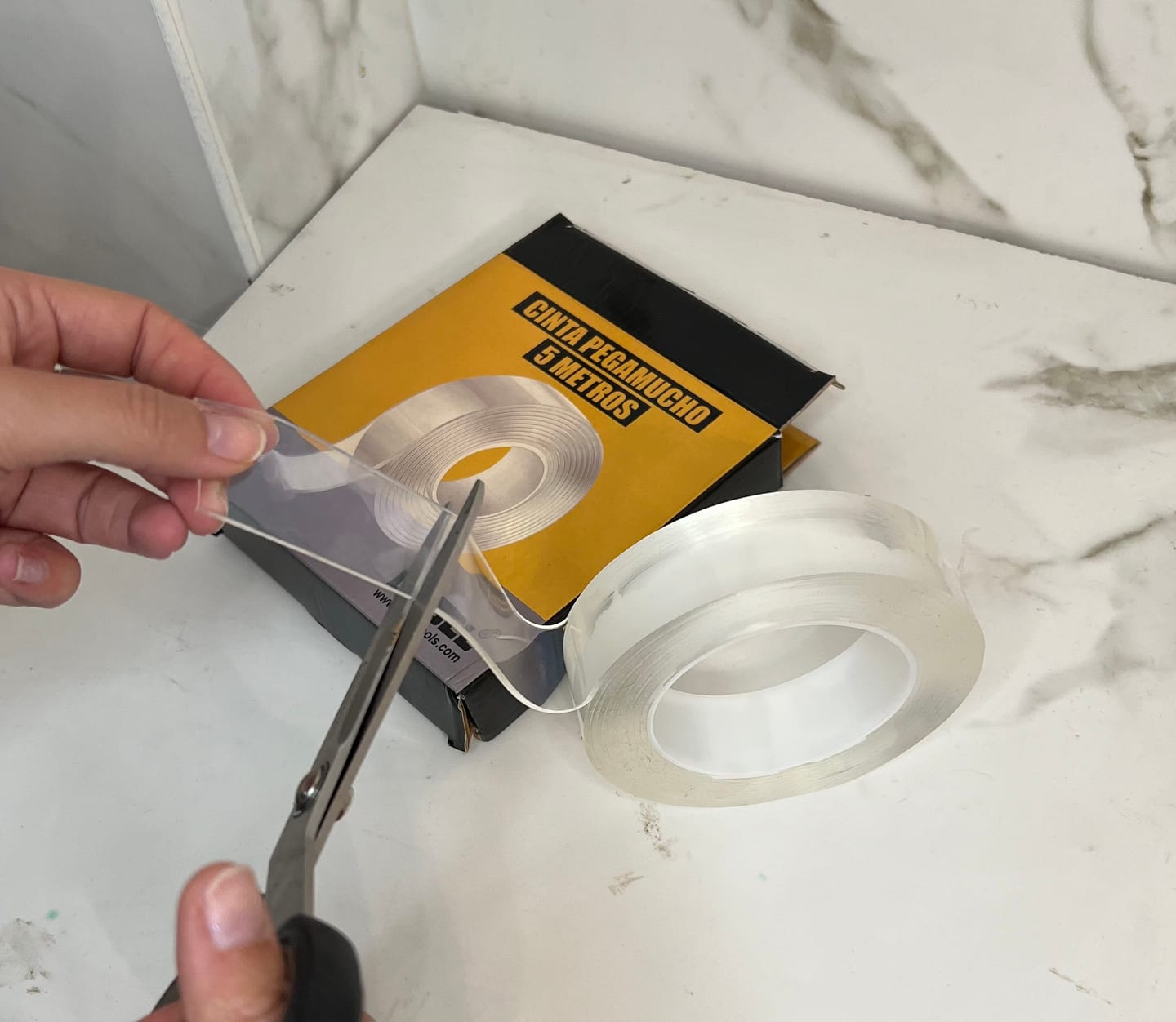Customer photo review of Cinta de Doble Faz Transparente Pegamucho de 5m Leisel