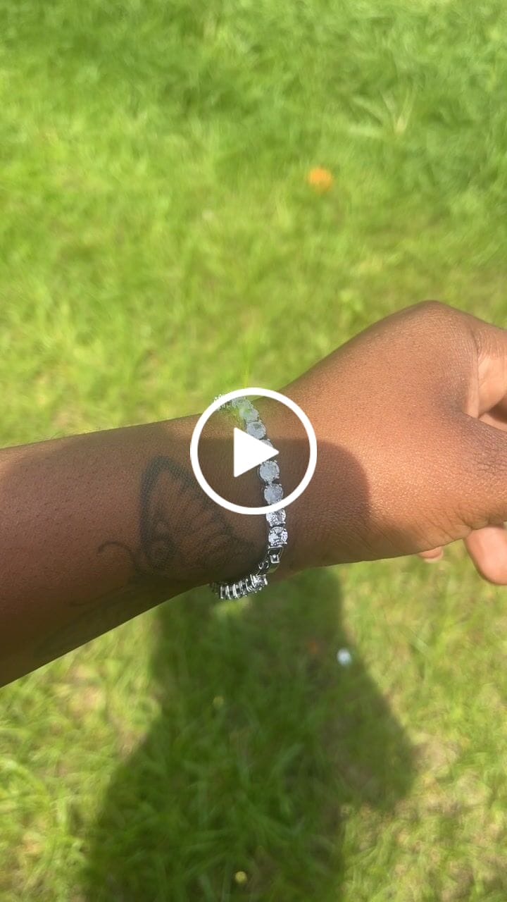 Customer video review of Classic Shining Tennis Bracelet