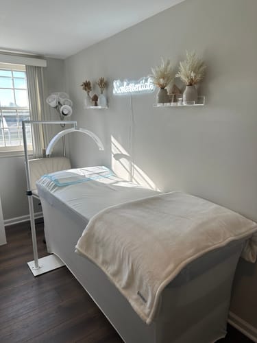 Customer photo review of CosmoGlo Original Light Bundle + Phone Clip