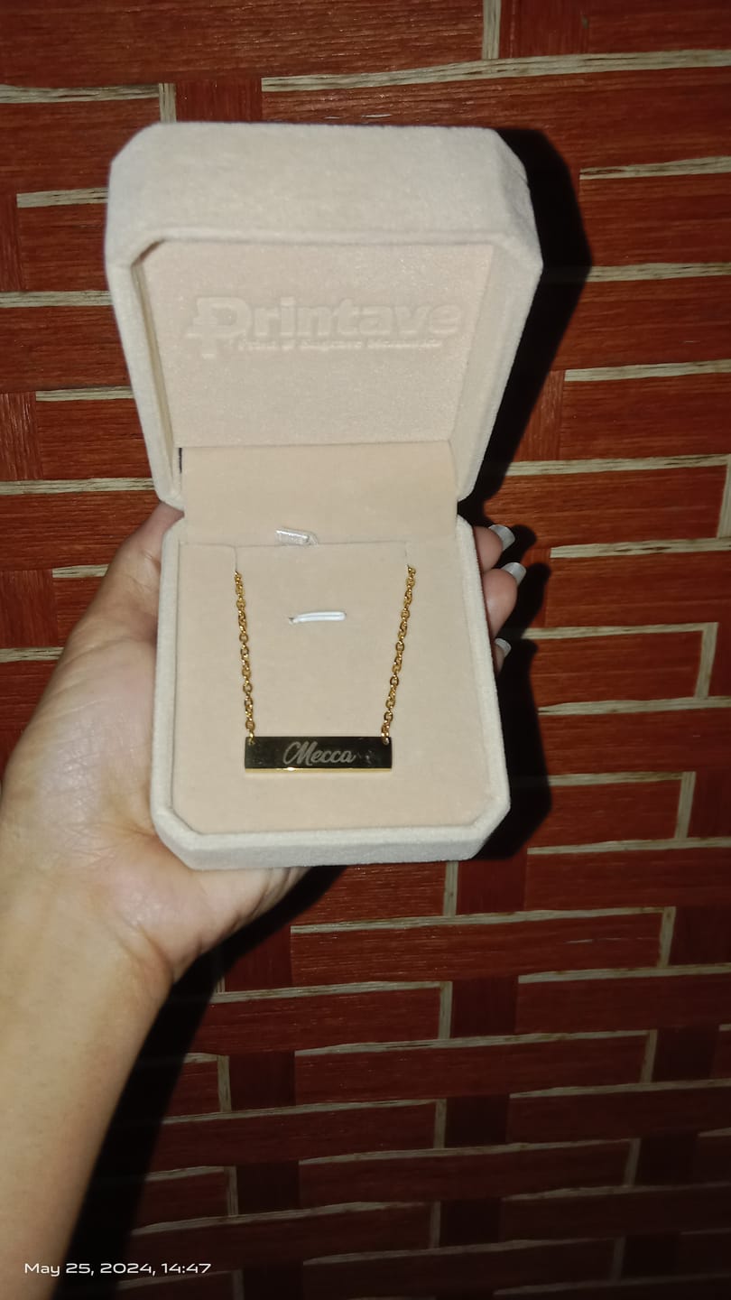 Customer photo review of Printave™ Personalized Horizontal Bar Necklace