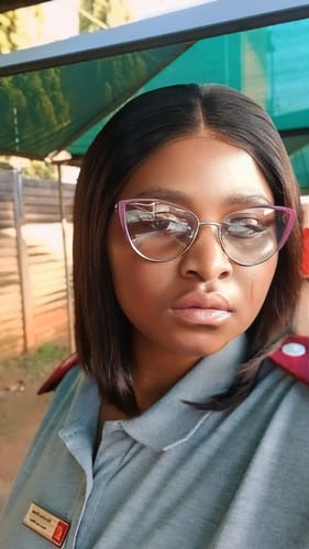 Customer photo review of Double Drawn Peruvian 4x4 Lace wig