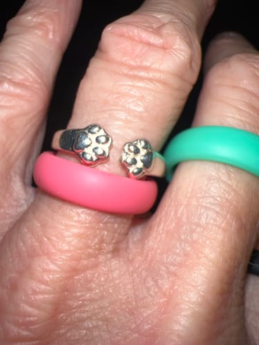 Customer photo review of Paw Hug Ring