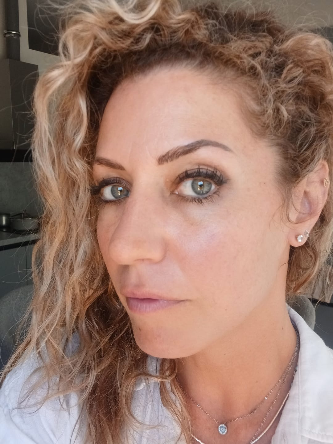 Customer photo review of fLASH Eyelash Serum