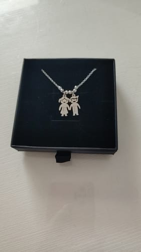 Customer photo review of Ogrlica: Family Bond