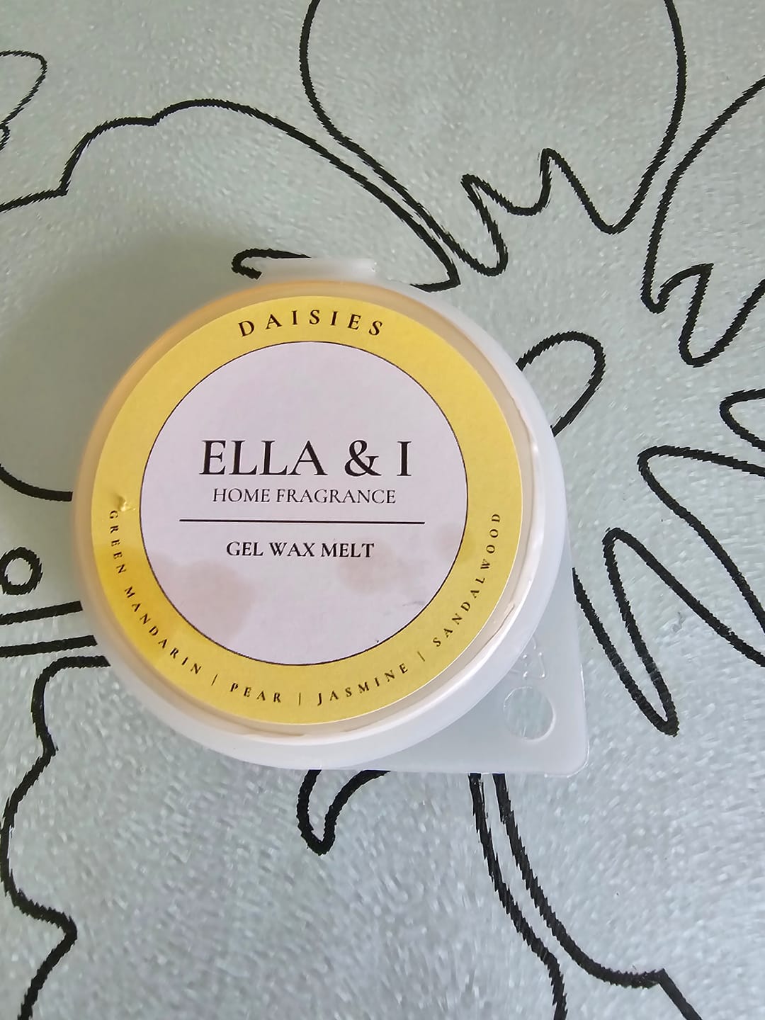 Customer photo review of Daisies Gel Melt - 20% off fragrance of the month