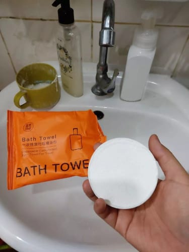 Customer photo review of Compressed Bath Towel Skin-Friendly Disposable Thickened Large Bath Towels For Travel