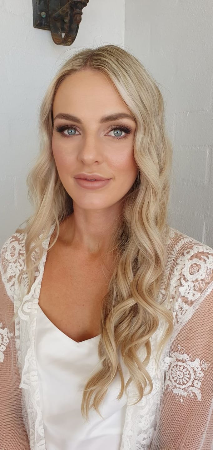 Customer photo review of Complexion Fix Concealer