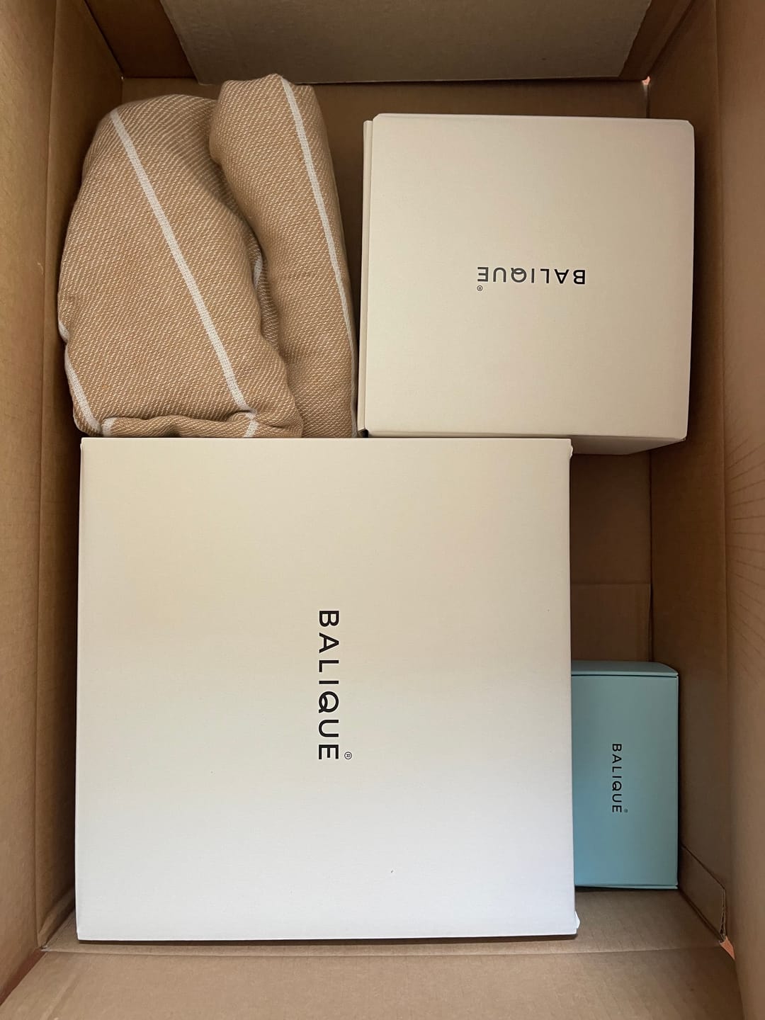 Customer photo review of BOX SOLARI TRAVEL SIZE