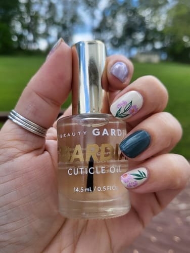 Customer photo review of Guardian Cuticle Oil