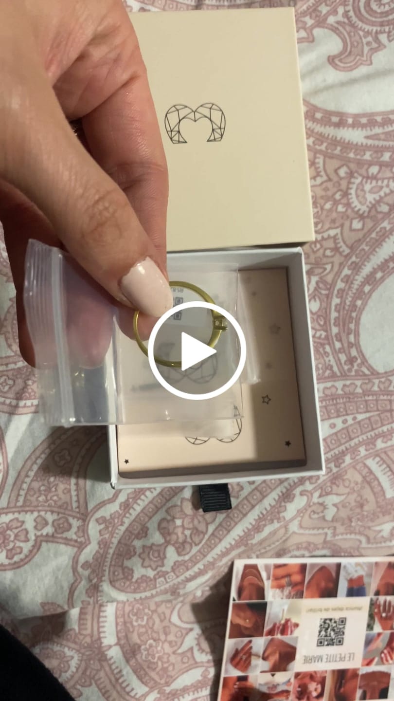 Customer video review of Anillo Circonita Solitaria