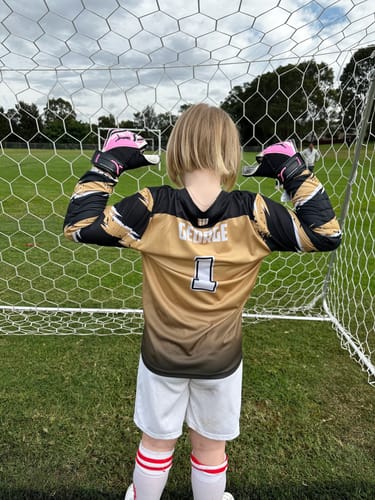 Customer photo review of FINGERTIP GOALKEEPER JERSEYS - 1