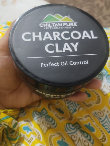 Customer photo review of Charcoal Clay – Help absorb excess oil from skin, clean out your pores, prevent acne breakouts