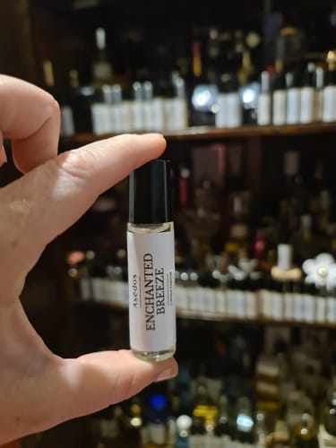 Customer photo review of ENCHANTED BREEZE PERFUME OIL