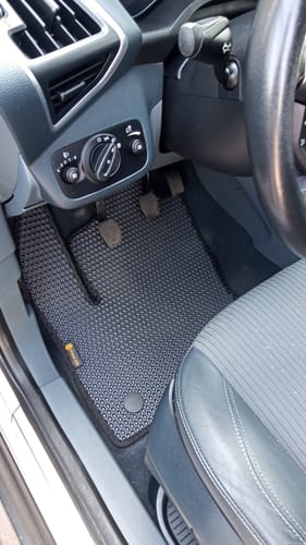 Customer photo review of Dywaniki samochodowe na zamówienie - Przód i tył