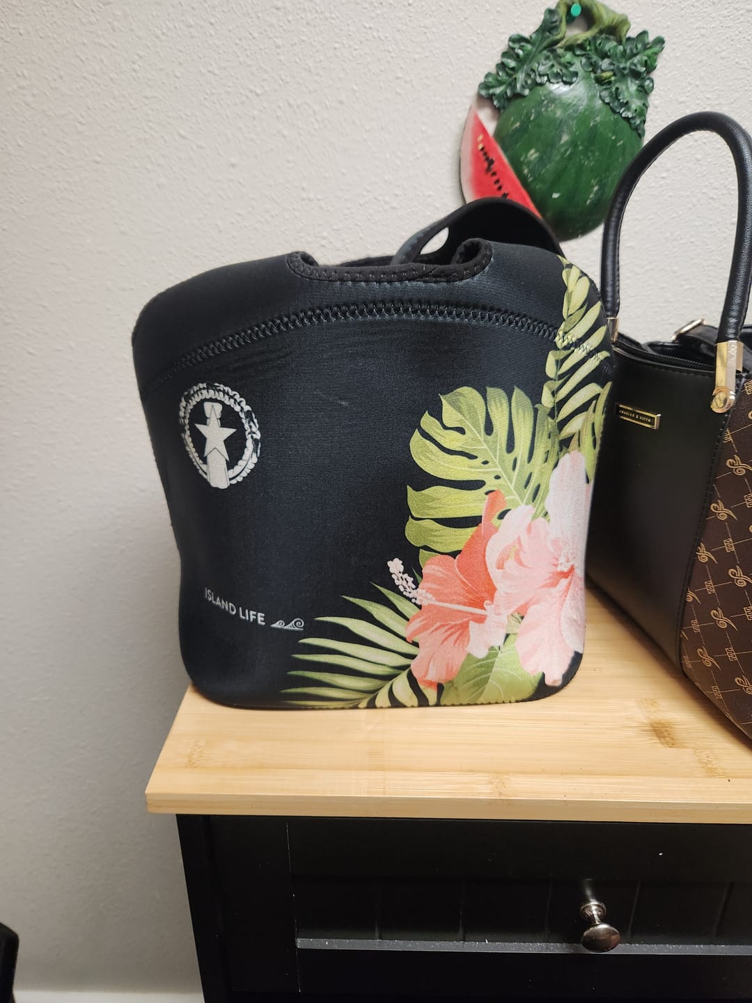 Customer photo review of CNMI Pink Hibiscus Neoprene Lunch Bag Large