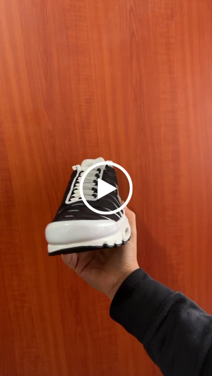 Customer video review of NIKE AIR MAX PLUS TN 'KILLER WHALE'