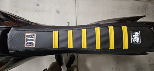 Customer photo review of Custom Seat Cover: 00-'07 CR125/250
