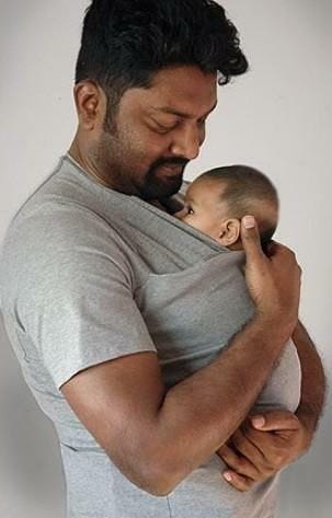 Customer photo review of Ultra Pratique T-shirt Porte-Bébé Kangourou