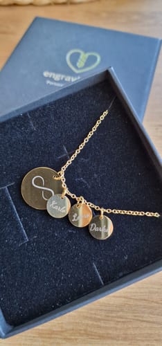 Customer photo review of Ogrlica: Symbol Initial