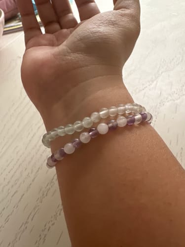 Customer photo review of Pulsera Amatista y Cuarzo Rosa (4 mm)