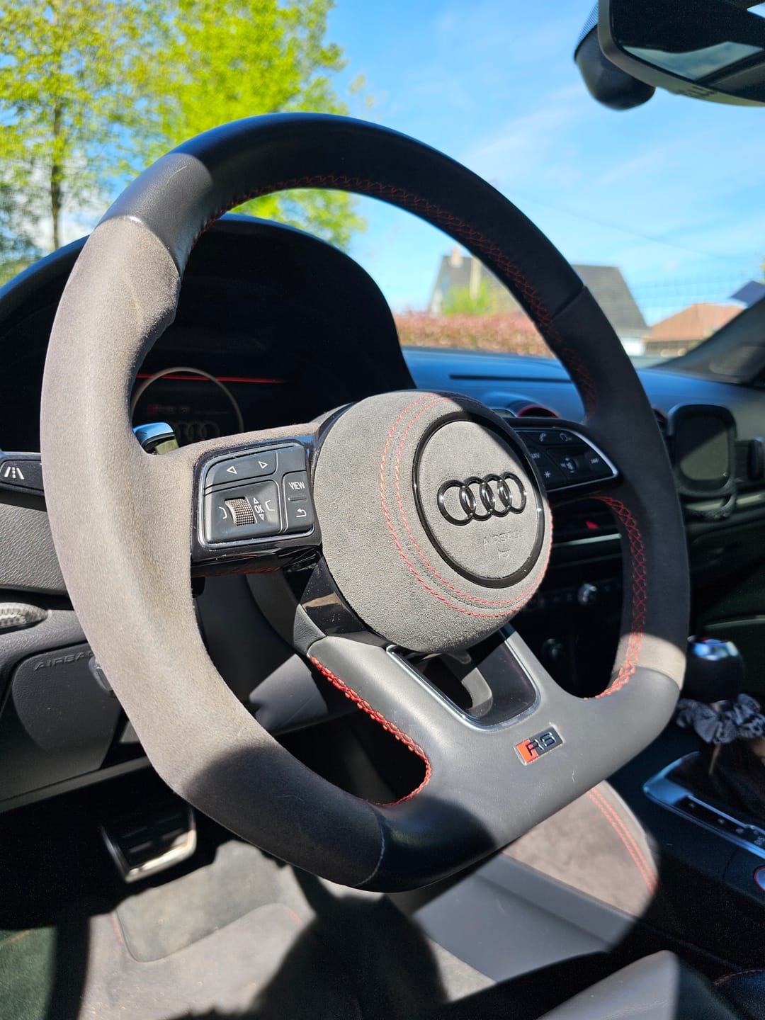 Customer photo review of Couvercle Airbag Audi Rond Facelift Cuir / Alcantara 13.5cm