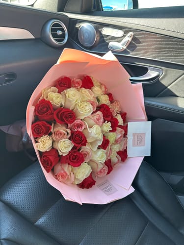 Customer photo review of Sandstone Rose Bouquet