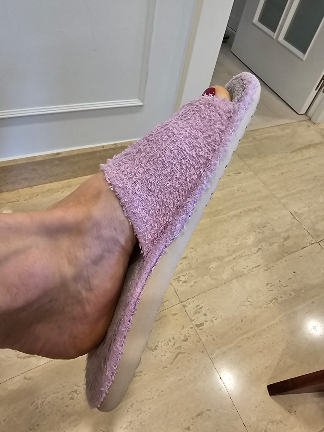 Customer photo review of Zapatilla de rizo punta abierta Gomus