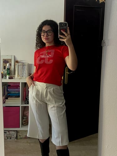 Customer photo review of 'Sainz 55' baby tee