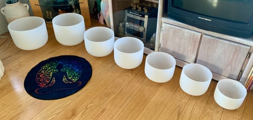 Customer photo review of 8"-14" Crystal Singing Bowl Set Classic White Sound bowl 7 Chakra set quartz singing bowl