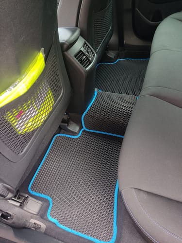 Customer photo review of Dywaniki samochodowe na zamówienie - Przód i tył