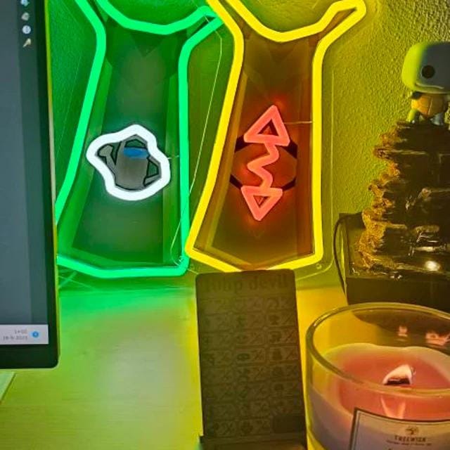 Customer photo review of RUNECRAFTING SKILLCAPE LED NEON SIGN